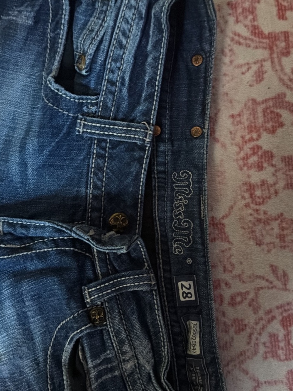Miss Me Indigo Blue Straight-Leg Jeans with Contrast Stitching